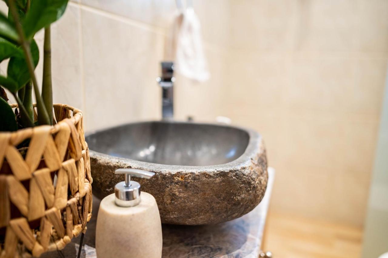 Kosnian City Suites B エクステリア 写真