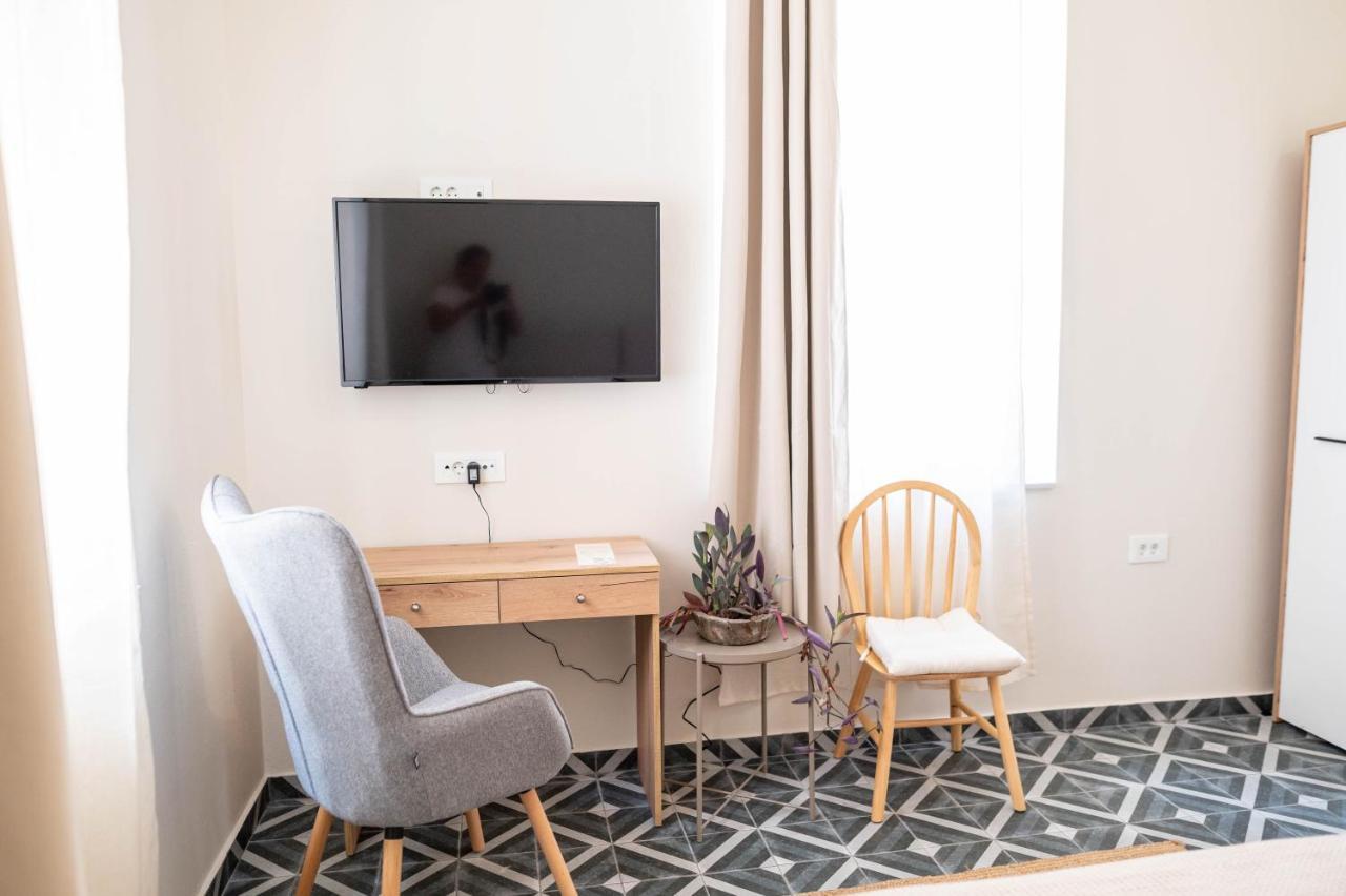 Kosnian City Suites B エクステリア 写真